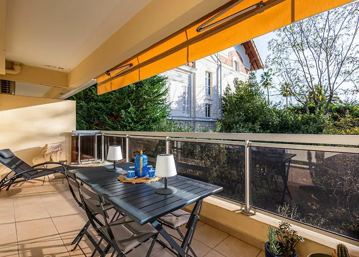 Near The Matisse Museum In * Nizza